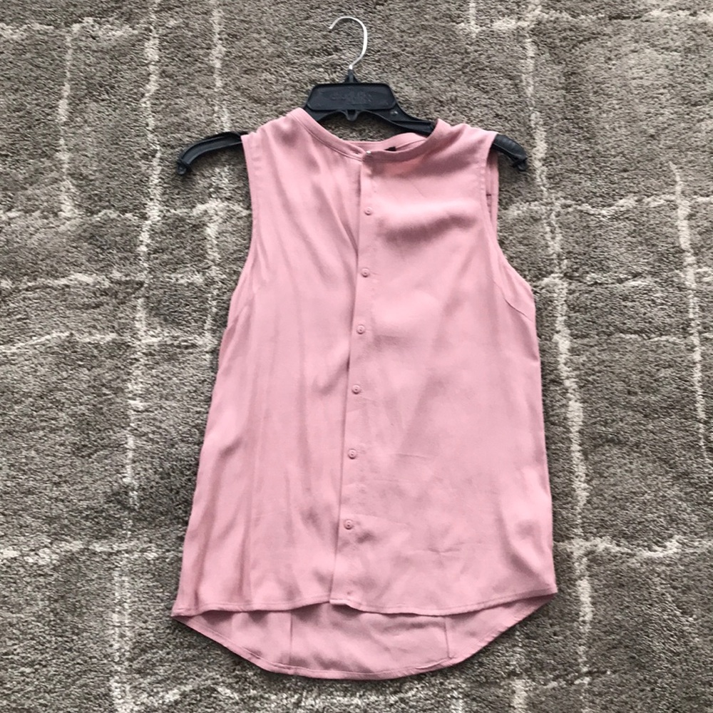 Sleeveless Forever 21 blouse
